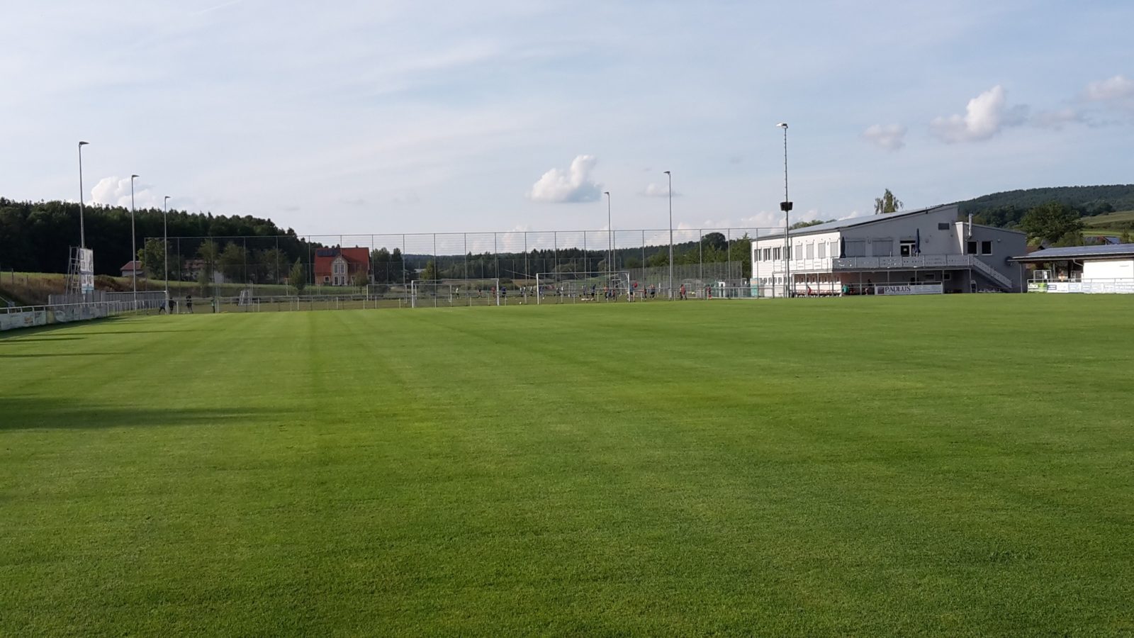 Der Ball rollt wieder…